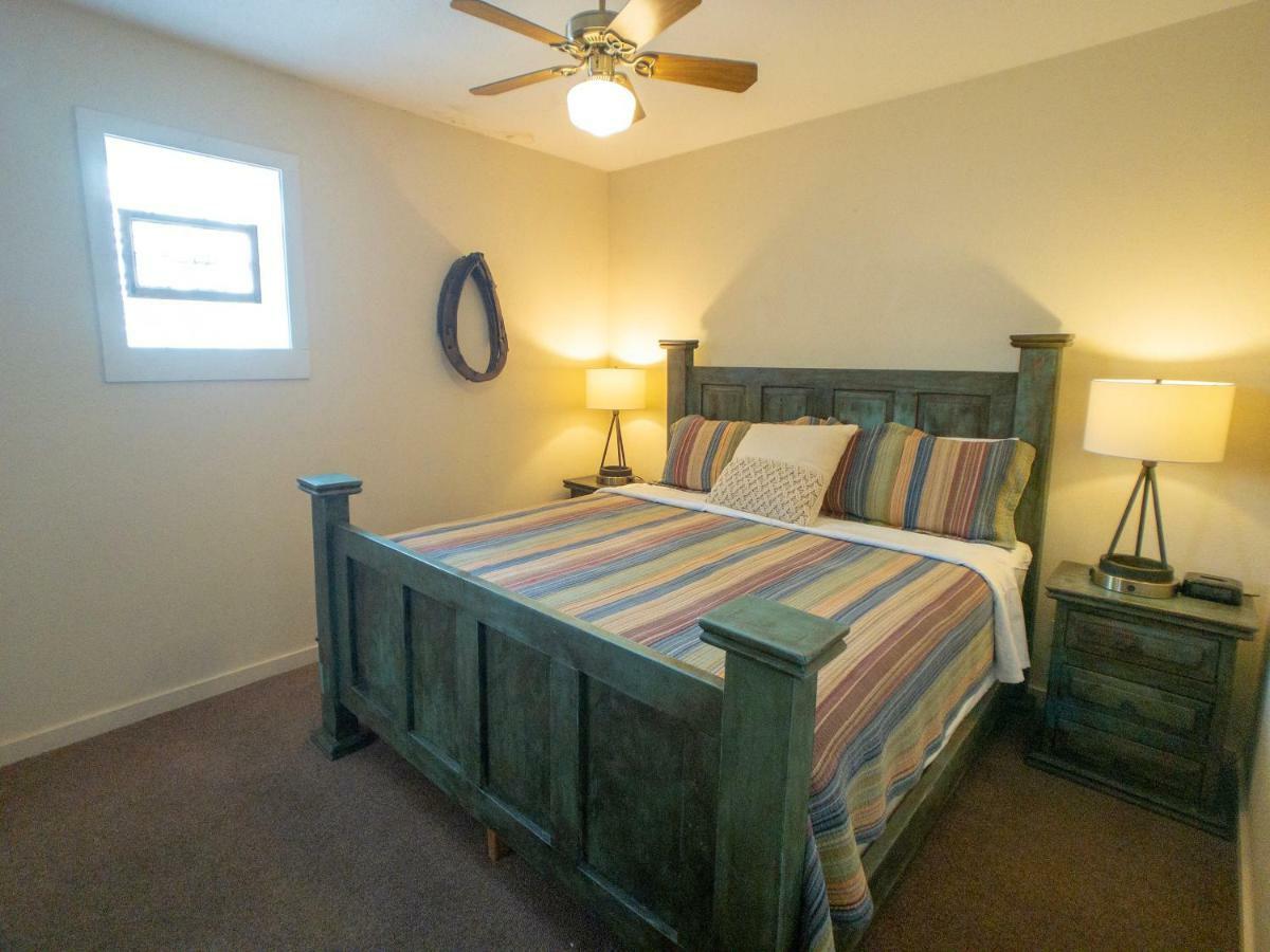 Schmitz Bed & Breakfast ニューブラウンフェルズ エクステリア 写真
