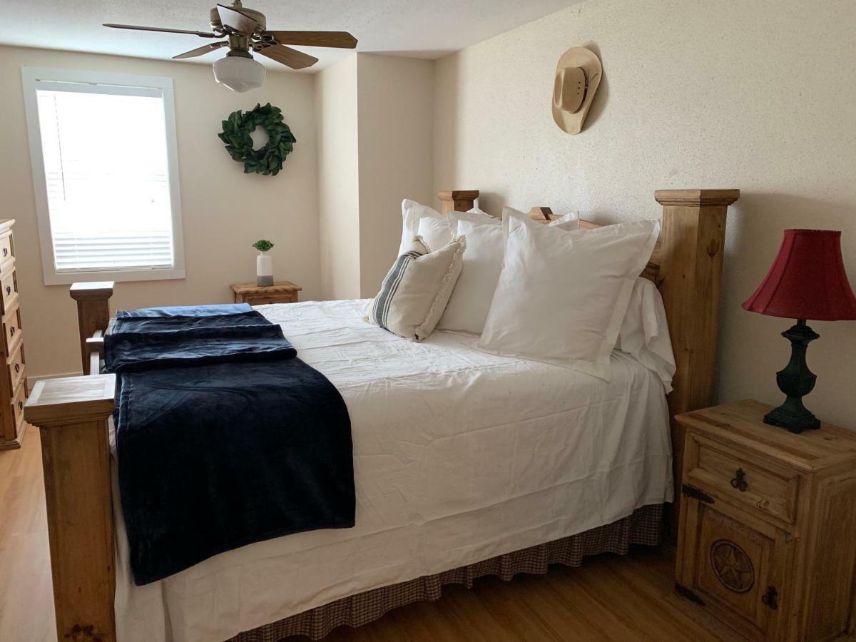 Schmitz Bed & Breakfast ニューブラウンフェルズ エクステリア 写真